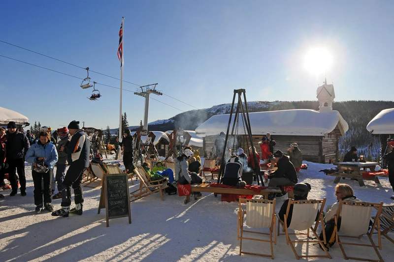 5d1dc42128052kvitfjell mountain hut creidt tyri hans