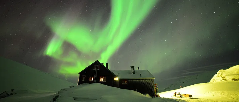 5d1dc68d5d939laktatjakko mountain lodge credit chad blakley 21x9