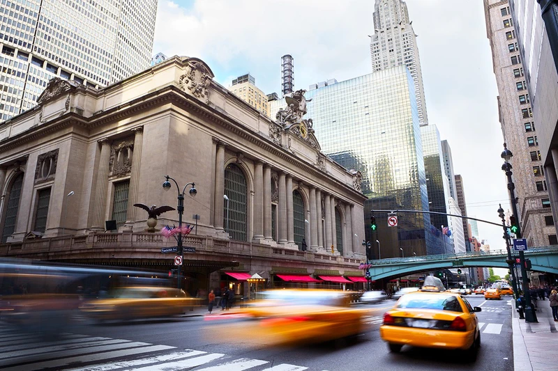 New York Grand Central taxis along 42nd St