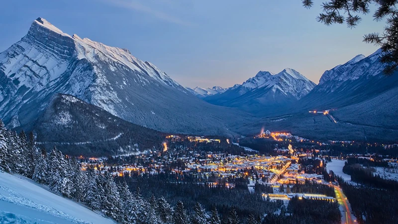 5d1dc81dd17cfbanff townsite dusk credit banff lake louise touism paul zizka photography16x9
