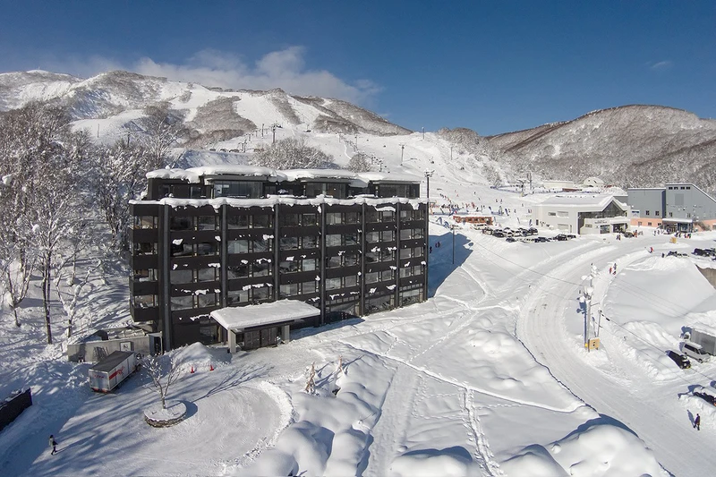 Ki Niseko - Exterior in Snow