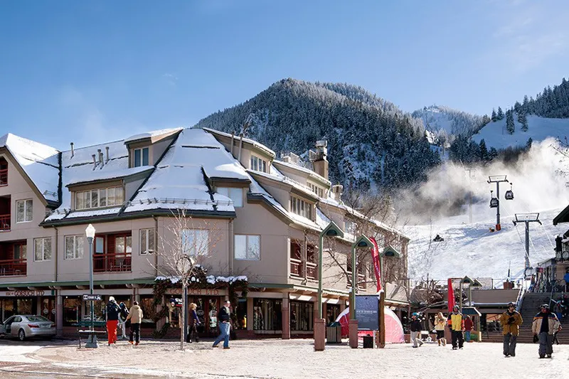 The Little Nell External