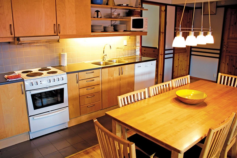 5d1dc927936ffbrunkulla apartments 4 bedroom kitchen