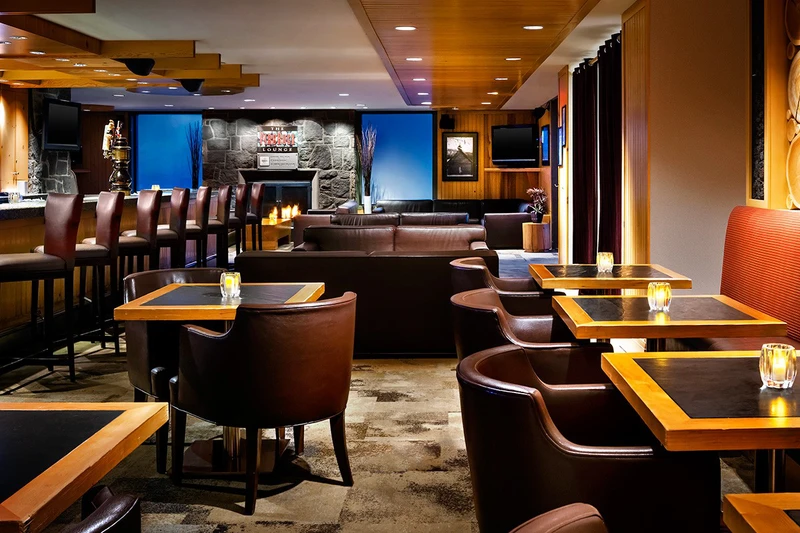 Westin Resort & Spa Firerock Lounge © Brandon Barre