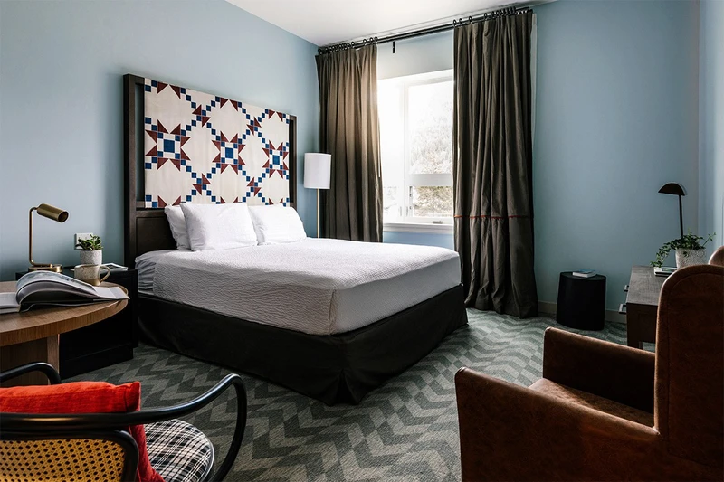 5d1dc99535f6fmount royal hotel heritage room