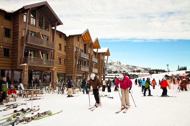 5d1dc9986a22balpin lodge ski in ski out