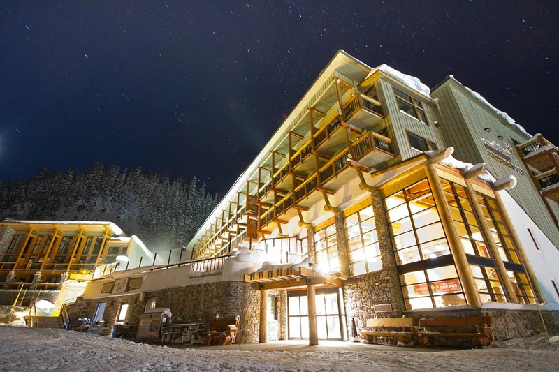 Sunshine Mountain Lodge Exterior
