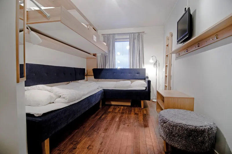 5d1dcaa86262friksgransen hotel skiers room 0