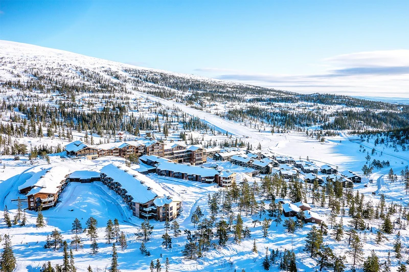 5d1dcabc9399fnorefjell ski and spa aerial and slopes