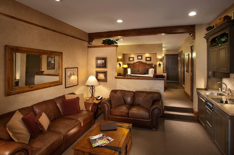 5d1dcadd859b6hotel park city deluxe exec suite 0