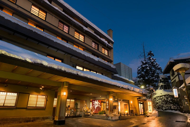 Sakaya Exterior