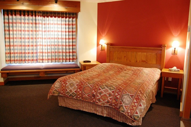 5d1dcbb525db2white crystal inn 1 bedroom