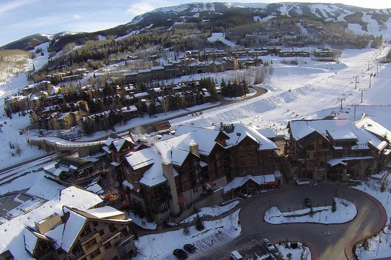 Crestwood Exterior Sky