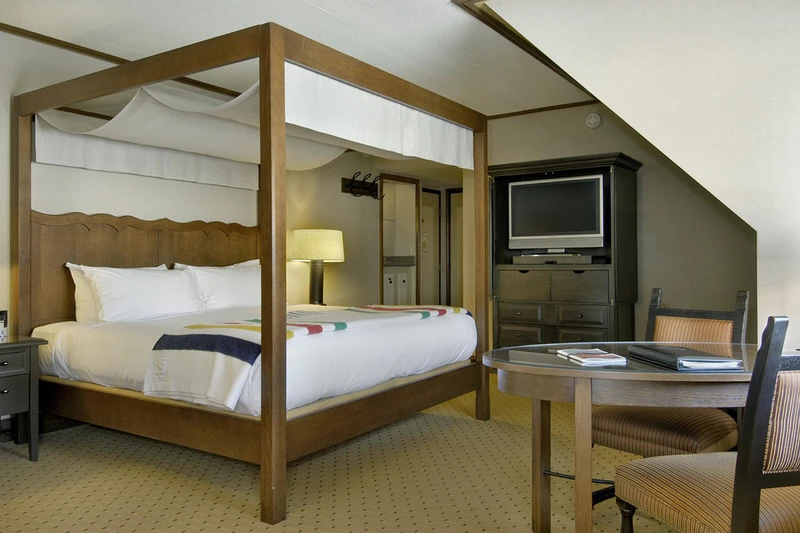 5d1dcc08290a5fairmont mont tremblant gold credit fairmont