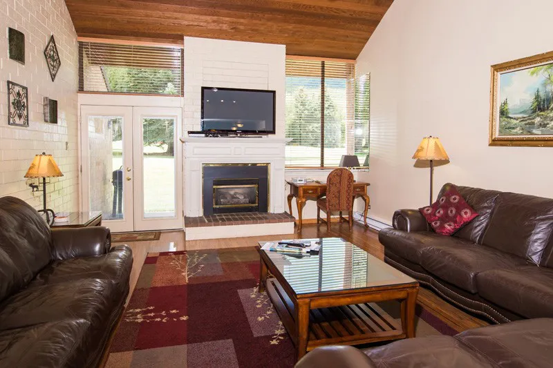 5d1dcc13f3083park ave silver 2 bedroom