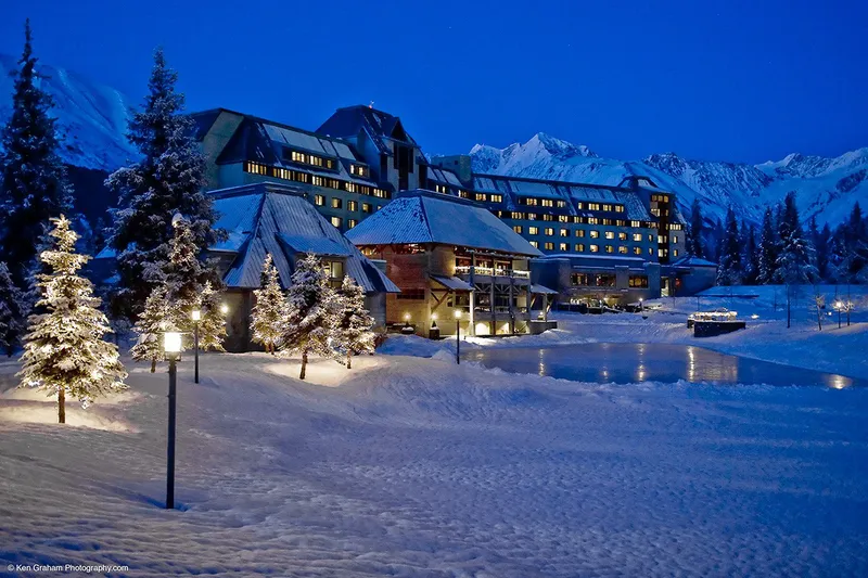 Hotel Alyeska Exterior © Ken Graham