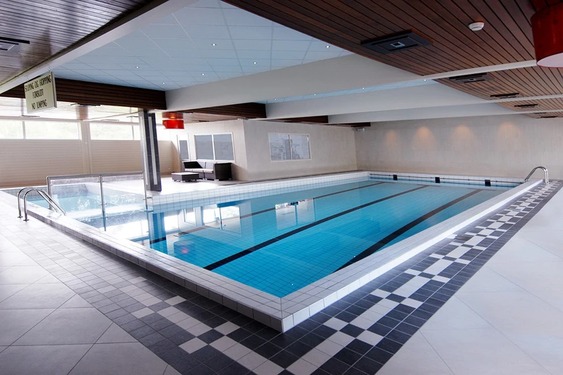 5d1dcc3f93797bardola hotel pool