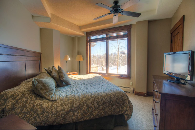 5d1dcc64b8da3crystal peak 1 bedroom