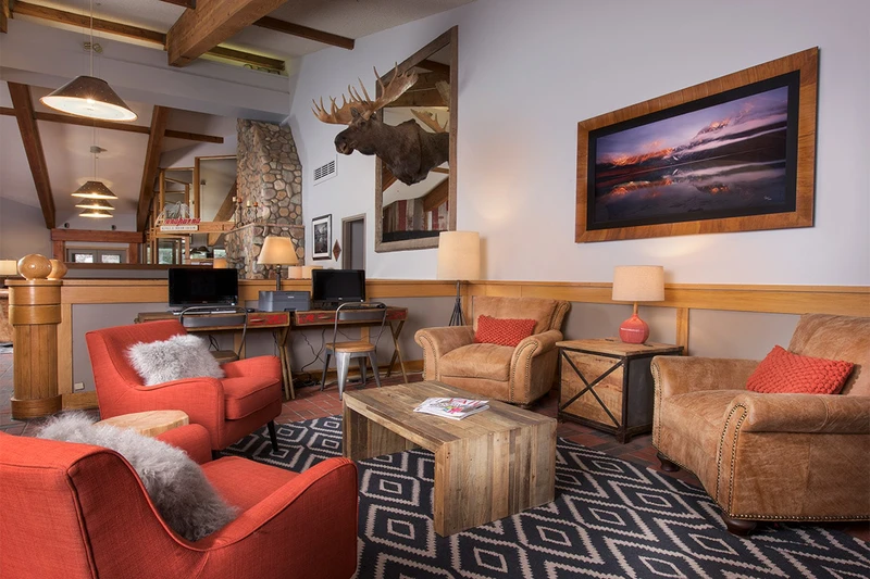 Evergreen Lodge lobby