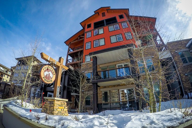 Founders Point & Fraser Crossing Exterior