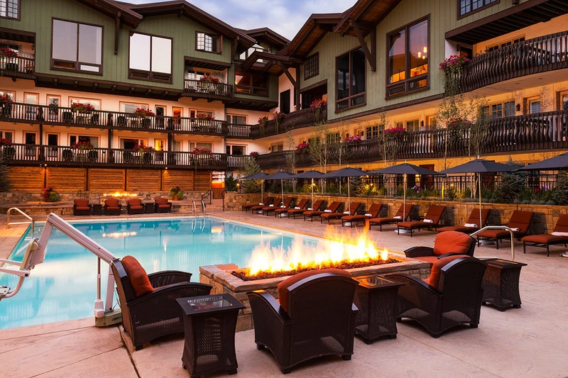 5d1dccf4bd162lodge at vail pool