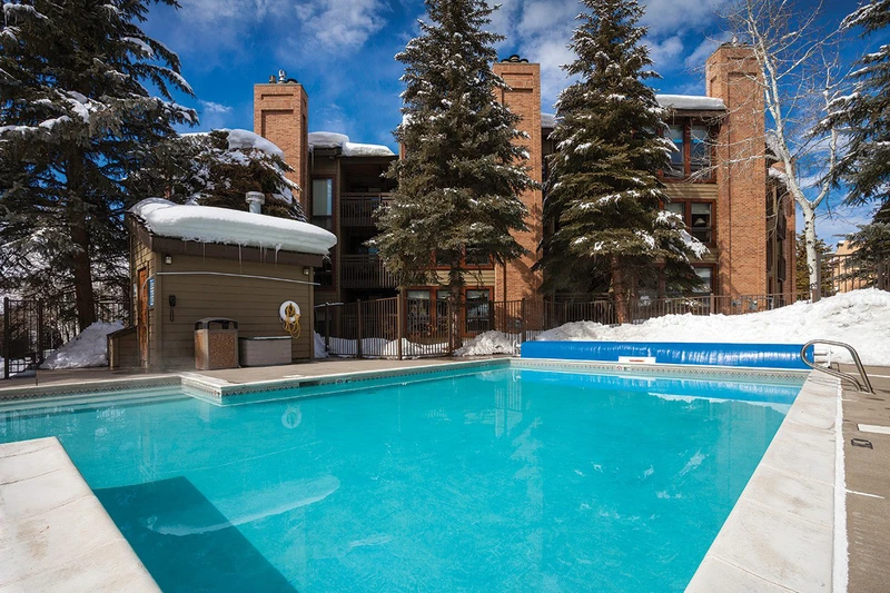 5d1dcd2f8c529the lodge pool