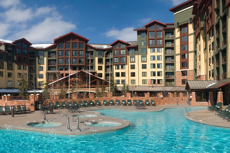 5d1dcd4921a5dgrand summit pool