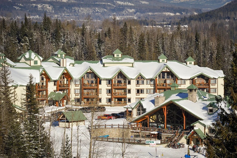 Lizard Creek Lodge Exterior