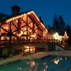 5d1dcd572d212lizard creek lodge exterior night