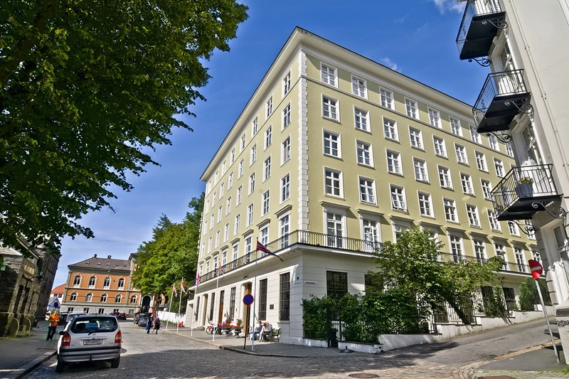 Grand Hotel Terminus Exterior