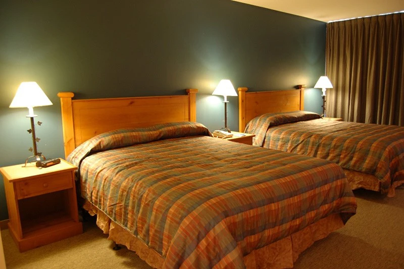 5d1dcdbca0ebeinn at big white one bedroom