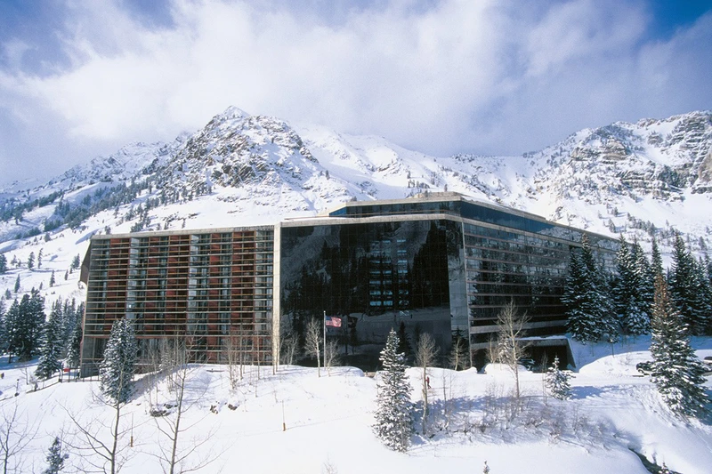 The Cliff Lodge Exterior