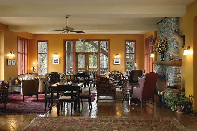 5d1dcdd770c30emerald lake lodge lounge