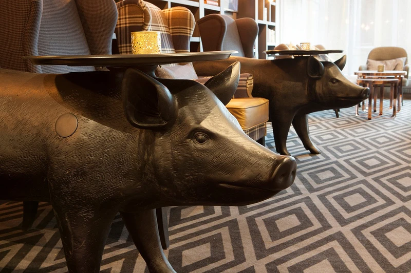 Scandic Byporten Lobby Pig