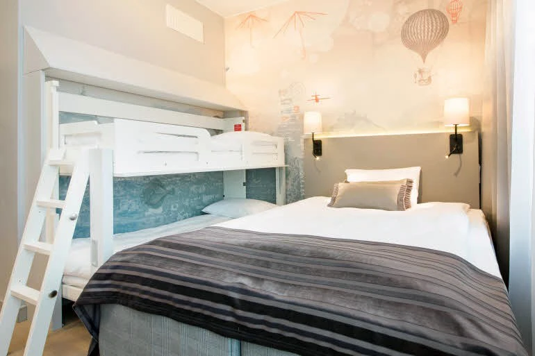 5d1dcde507e41scandic byporten family standard room