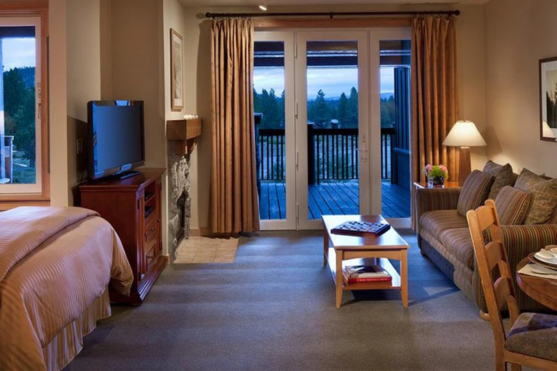 5d1dce23bd76ajuniper springs studio