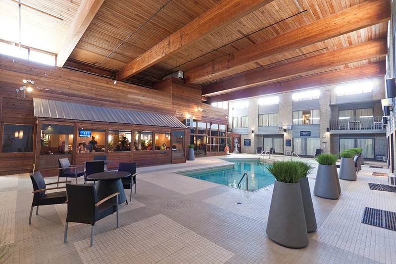 Sandman Inn swimming pool