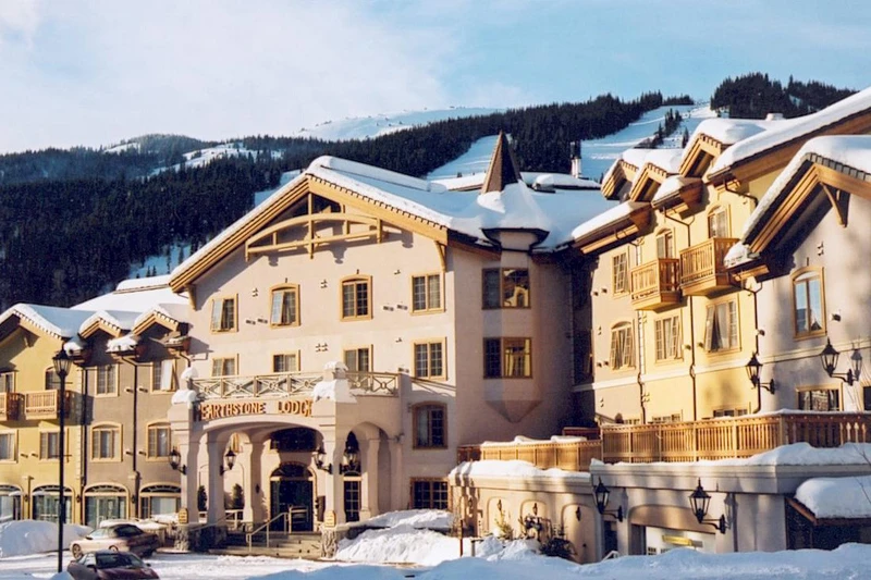 Hearthstone Lodge Exterior