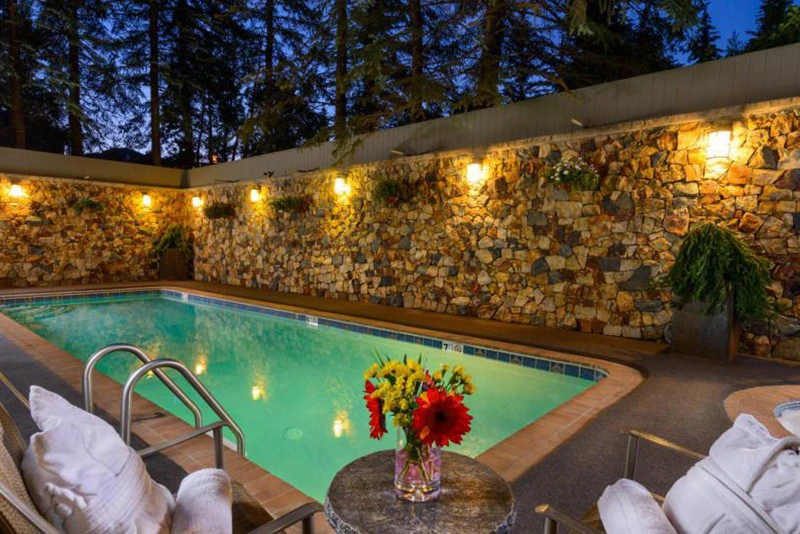 5d1dcf196d885mountain haus pool