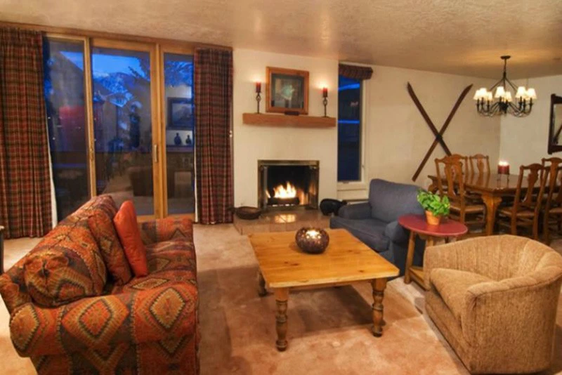 5d1dcf1bd0566mountain haus studio