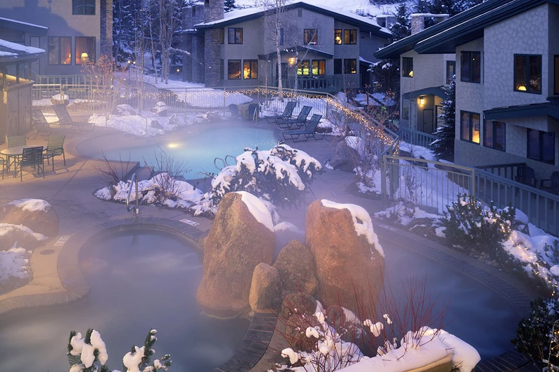 5d1dcf262ed50tamarack townhomes hot tubs