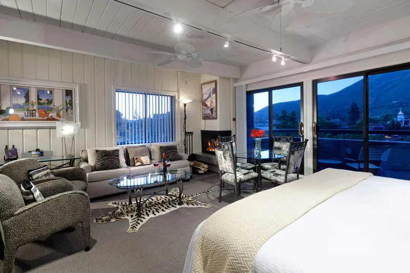 5d1dcf738559baspen square fireplace studio new