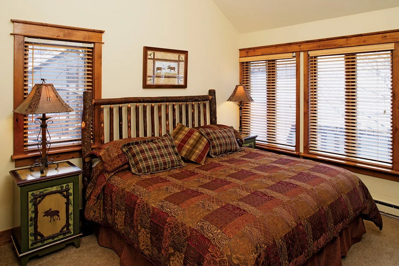 5d1dcfc890d6dvail racquet bedroom