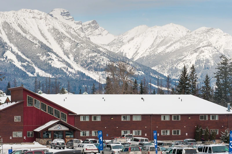 Fernie Slopeside Lodge Exterior