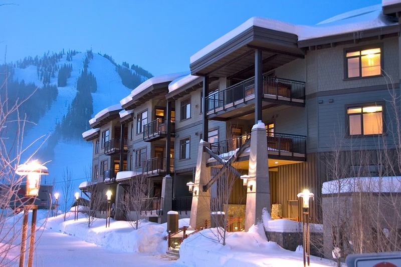 5d1dd02f74064red mountain condos exterior night credit heath