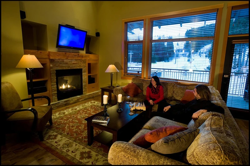 5d1dd0305022dred mountain condos lounge credit heath 0