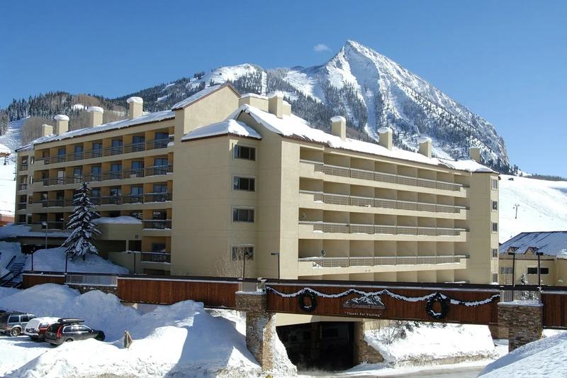 Elevation Hotel & Spa Exterior