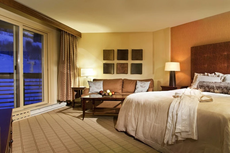 Elevation Hotel & Spa - Apex King Studio