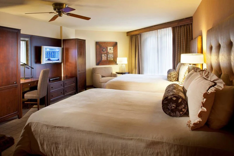 5d1dd03c1e027elevation double queen studio