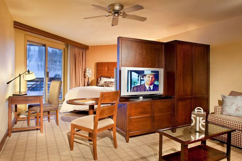 5d1dd03cd23c2elevation slopeside junior suite